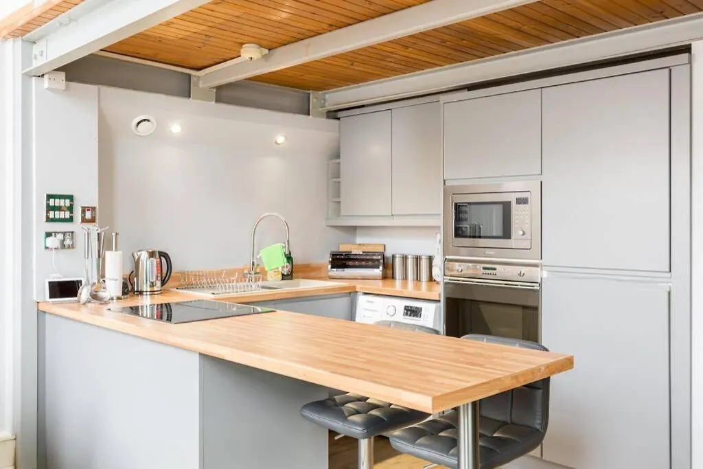 The Exquisite Duplex Of Central Nottingham Apartment